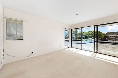 Photo of property in 1/256 Saint Heliers Bay Road, Saint Heliers, Auckland, 1071