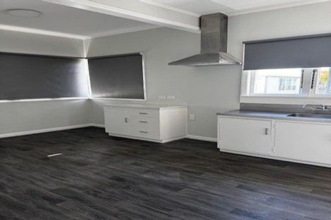 Photo of property in 21 Cambridge Terrace, Papatoetoe, Auckland, 2025