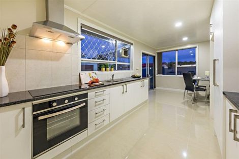 Photo of property in 1/14 Beaumonts Way, Manurewa, Auckland, 2102