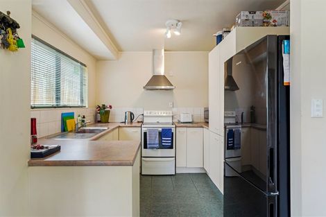 Photo of property in 3/14 Sungrove Rise, Sunnyvale, Auckland, 0612