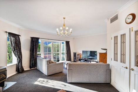 Photo of property in 15 Sutton Place, Dallington, Christchurch, 8061