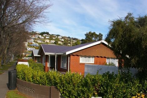 Photo of property in 1/2 Holliss Avenue, Cashmere, Christchurch, 8022