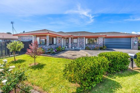 Photo of property in 9 Mirabell Place, Golflands, Auckland, 2013