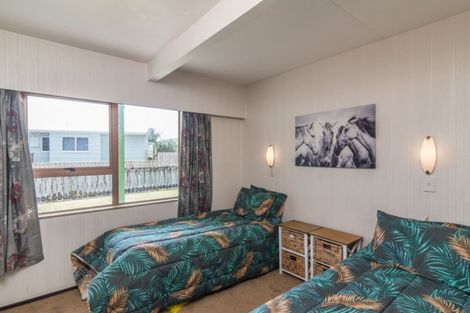 Photo of property in 22 Sunshine Avenue, Paraparaumu, 5032