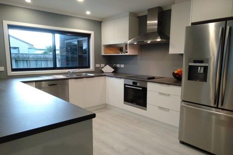 Photo of property in 35 Gallipoli Place, Paraparaumu, 5032