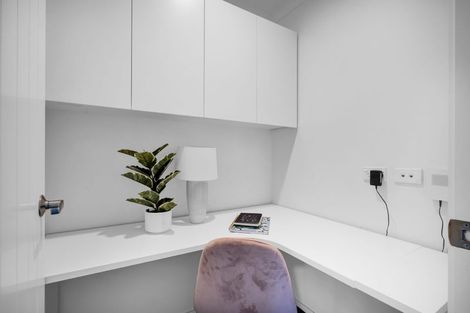 Photo of property in 13 Birdie Lane, Waiwhakaiho, New Plymouth, 4312