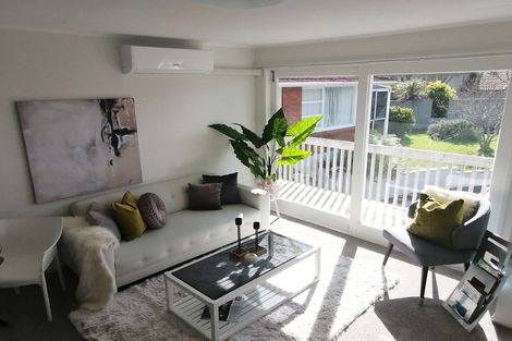 Photo of property in 3/240 Hurstmere Road, Takapuna, Auckland, 0622