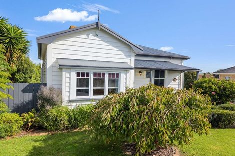 Photo of property in 27 Victoria Avenue, Waiuku, 2123