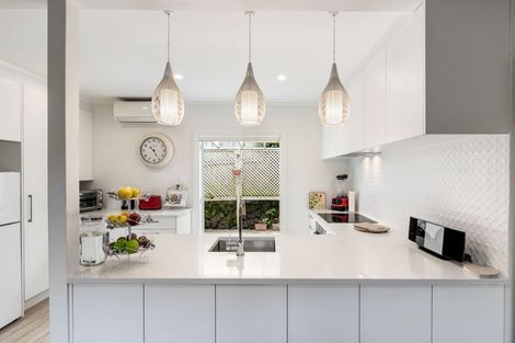 Photo of property in 3/18 Bevyn Street, Castor Bay, Auckland, 0620