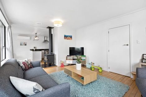 Photo of property in 53 Kent Street, Kingston, Athol, 9793