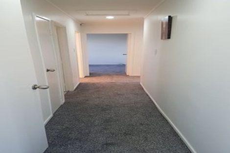 Photo of property in 48 Sharland Avenue, Manurewa, Auckland, 2102