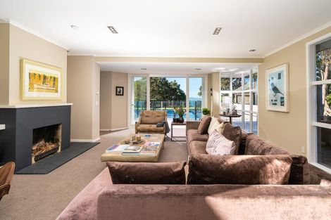 Photo of property in 34 Seatoun Heights Road, Seatoun, Wellington, 6022
