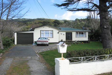 Photo of property in 28 Wood Street, Wainuiomata, Lower Hutt, 5014