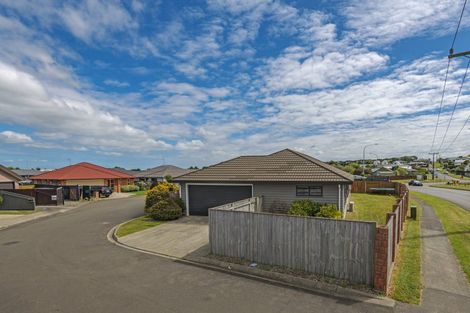 Photo of property in 2 Angelina Way, Kelvin Grove, Palmerston North, 4414