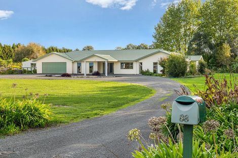 Photo of property in 88 Boord Crescent, Kumeu, 0891