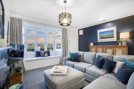 Photo of property in 7 Marine Parade, Eastbourne, Lower Hutt, 5013