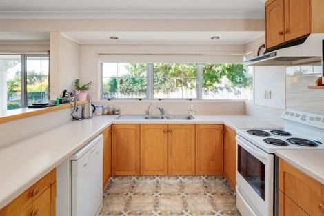 Photo of property in 384b Devonport Road, Tauranga South, Tauranga, 3112