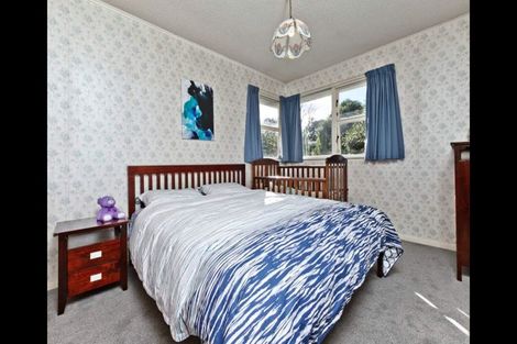Photo of property in 1/28 Sequoia Place, Sunnynook, Auckland, 0620