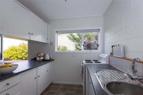 Photo of property in 3b Oakleigh Street, Maungaraki, Lower Hutt, 5010