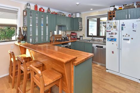 Photo of property in 83 St Annes Crescent, Wattle Downs, Auckland, 2103