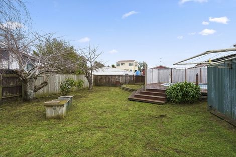 Photo of property in 14 Walton Road, Paraparaumu Beach, Paraparaumu, 5032