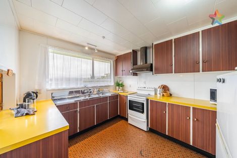 Photo of property in 47 Pekanga Road, Normandale, Lower Hutt, 5010