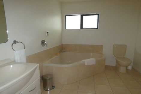 Photo of property in 54 Downing Street, Crofton Downs, Wellington, 6035