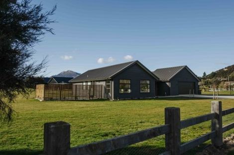 Photo of property in 570 Aubrey Road, Wanaka, 9305