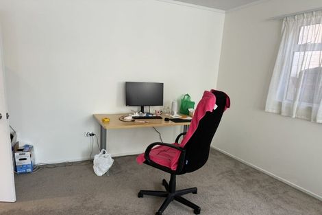 Photo of property in 1/14 Chequers Avenue, Glenfield, Auckland, 0629