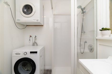 Photo of property in 96 Easther Crescent, Kew, Dunedin, 9012