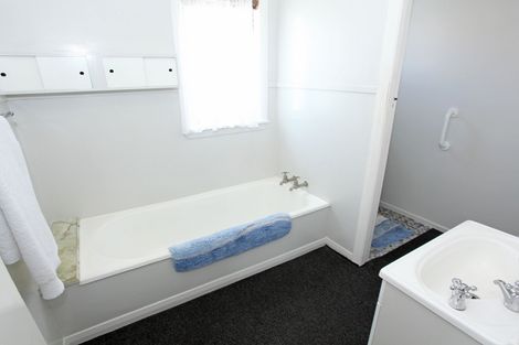 Photo of property in 186 Great South Road, Huntly, 3700