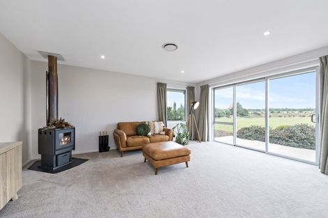 Photo of property in 36 Whitcombe Place, Darfield, 7571