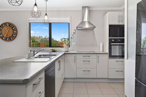 Photo of property in 2 Sunrise Place, Te Aroha, 3320