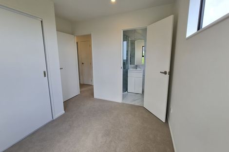 Photo of property in 43b Crestview Rise, Papakura, 2110