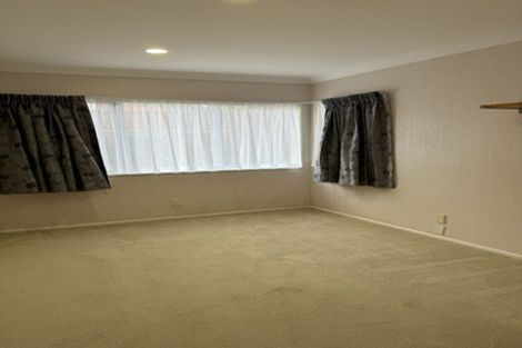 Photo of property in 22 Oliver Twist Avenue, Mellons Bay, Auckland, 2014