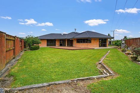Photo of property in 66 Royal Oak Drive, Kelvin Grove, Palmerston North, 4414