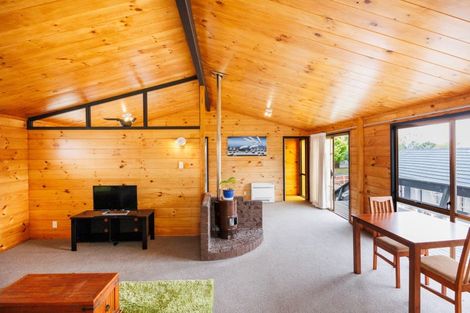 Photo of property in 17 Lockhart Avenue, Milson, Palmerston North, 4414