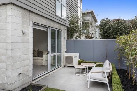 Photo of property in 32f Champion Street, Edgeware, Christchurch, 8013