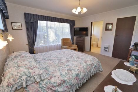 Photo of property in 17 Velma Crescent, Nawton, Hamilton, 3200