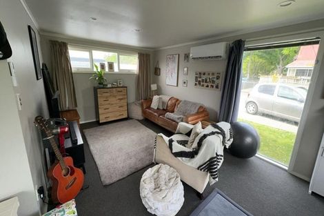 Photo of property in 910a Grove Road, Mayfair, Hastings, 4122