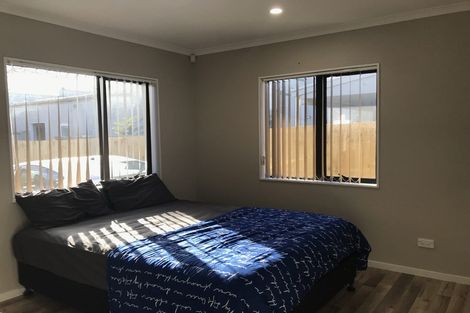 Photo of property in 4a Milton Road, Orewa, 0931