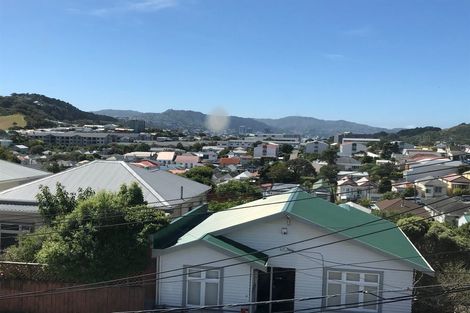 Photo of property in 16 Glendavar Street, Berhampore, Wellington, 6023