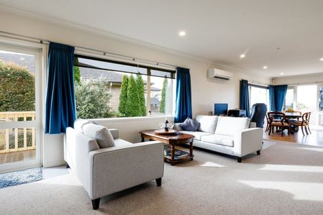 Photo of property in 18b Highgrove Drive, Grandview Heights, Hamilton, 3200