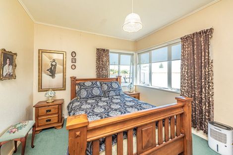 Photo of property in 6 Kamahi Street, Castlecliff, Whanganui, 4501