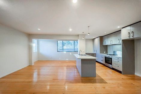 Photo of property in 632 Beach Road, Browns Bay, Auckland, 0630