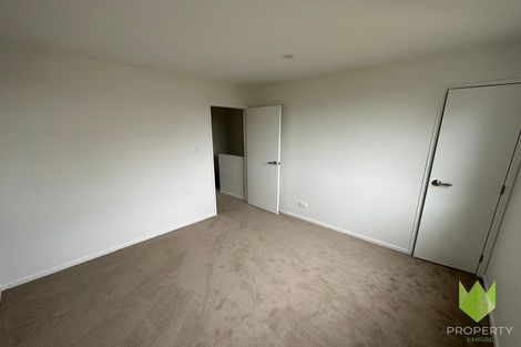 Photo of property in 30 Clay Works Lane, New Lynn, 0600