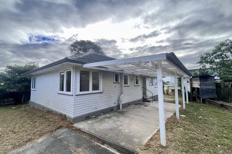 Photo of property in 3 Ozich Avenue, Te Atatu South, Auckland, 0610