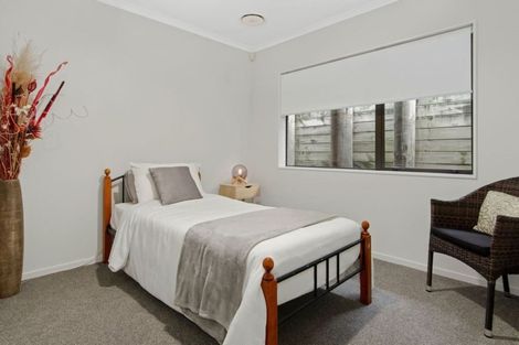 Photo of property in 22 Helen Ryburn Place, Torbay, Auckland, 0630