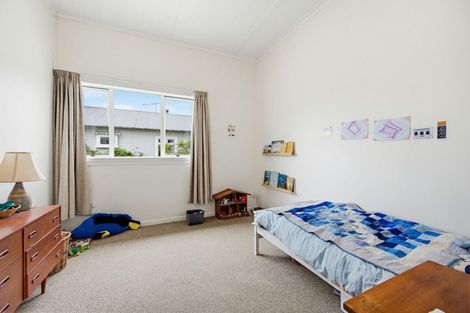 Photo of property in 9 Ruataniwha Street, Waipawa, 4210