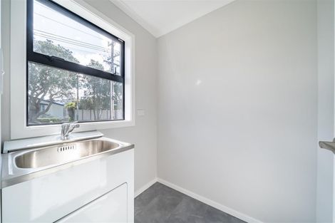 Photo of property in 4c Pohutukawa Street, Woburn, Lower Hutt, 5010